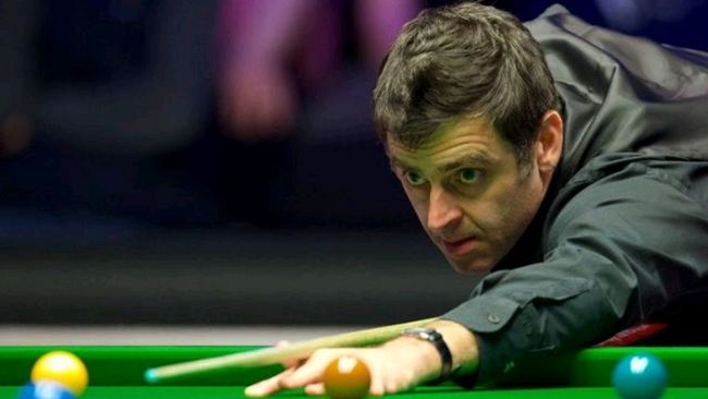 太郁闷!C罗血染赛场后送点 4射0正+评分倒数第2.